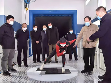 体育风洞六维天平测量